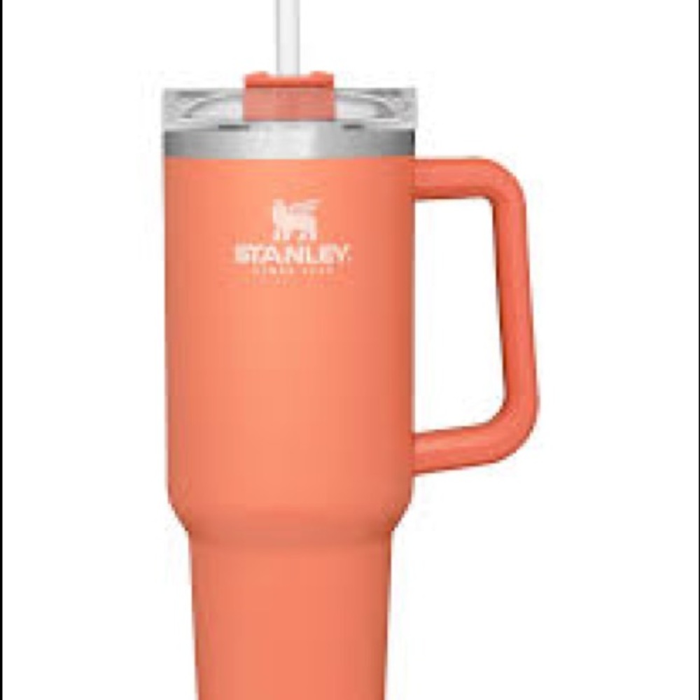 Brand new Stanley 40oz Adventure Travel Quencher cup in Grapefruit